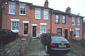 2 bedroom Terraced t...